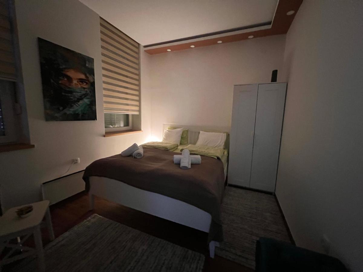 Apartment Nora Belgrad Exteriör bild